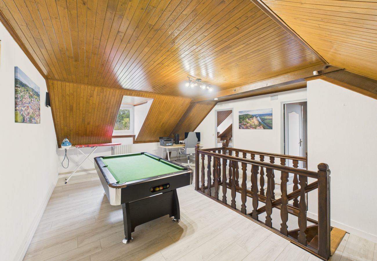 Maison à Sarlat-la-Canéda - Grande maison familiale avec piscine pour 12 