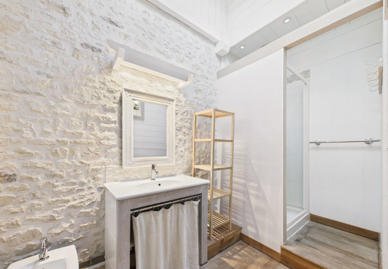 Maison à Le Bois-Plage-en-Ré - Charmante maison pour 8 à 800 m de la plage