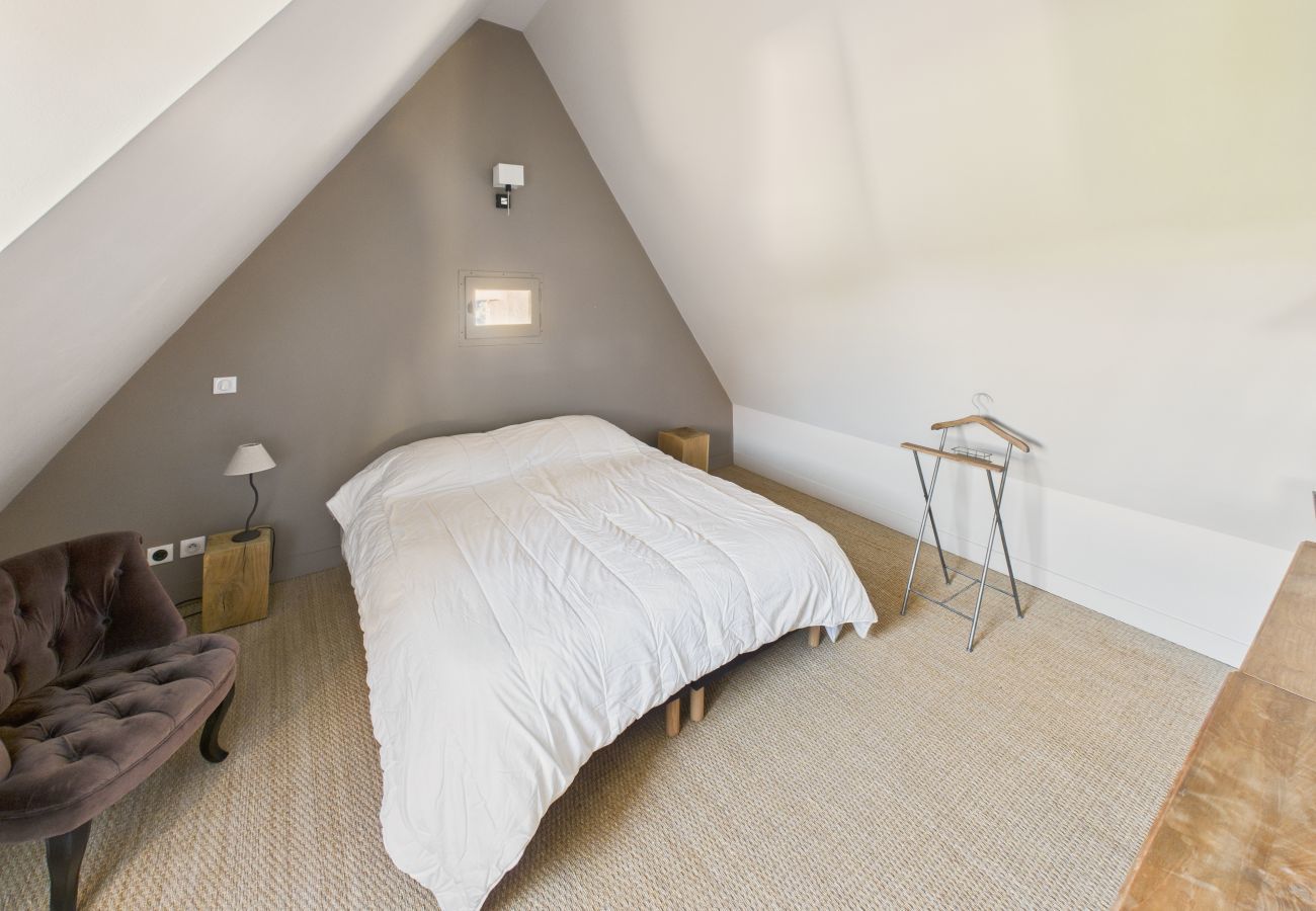 Maison à Les Eyzies-de-Tayac-Sireuil - Vue sur la vallée - Maison pour 10 - Piscine