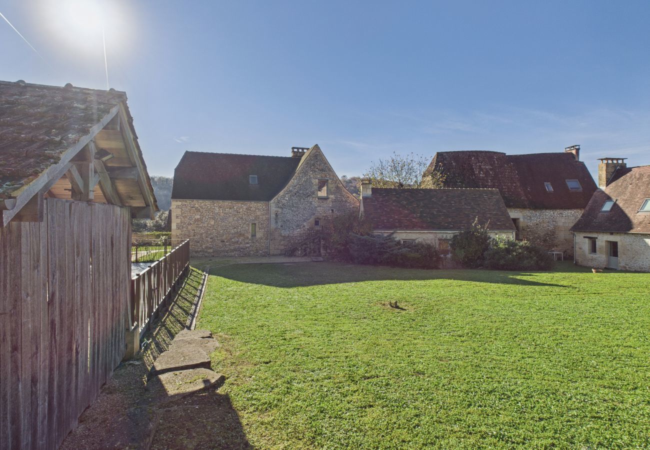 Maison à Les Eyzies-de-Tayac-Sireuil - Vue sur la vallée - Maison pour 10 - Piscine