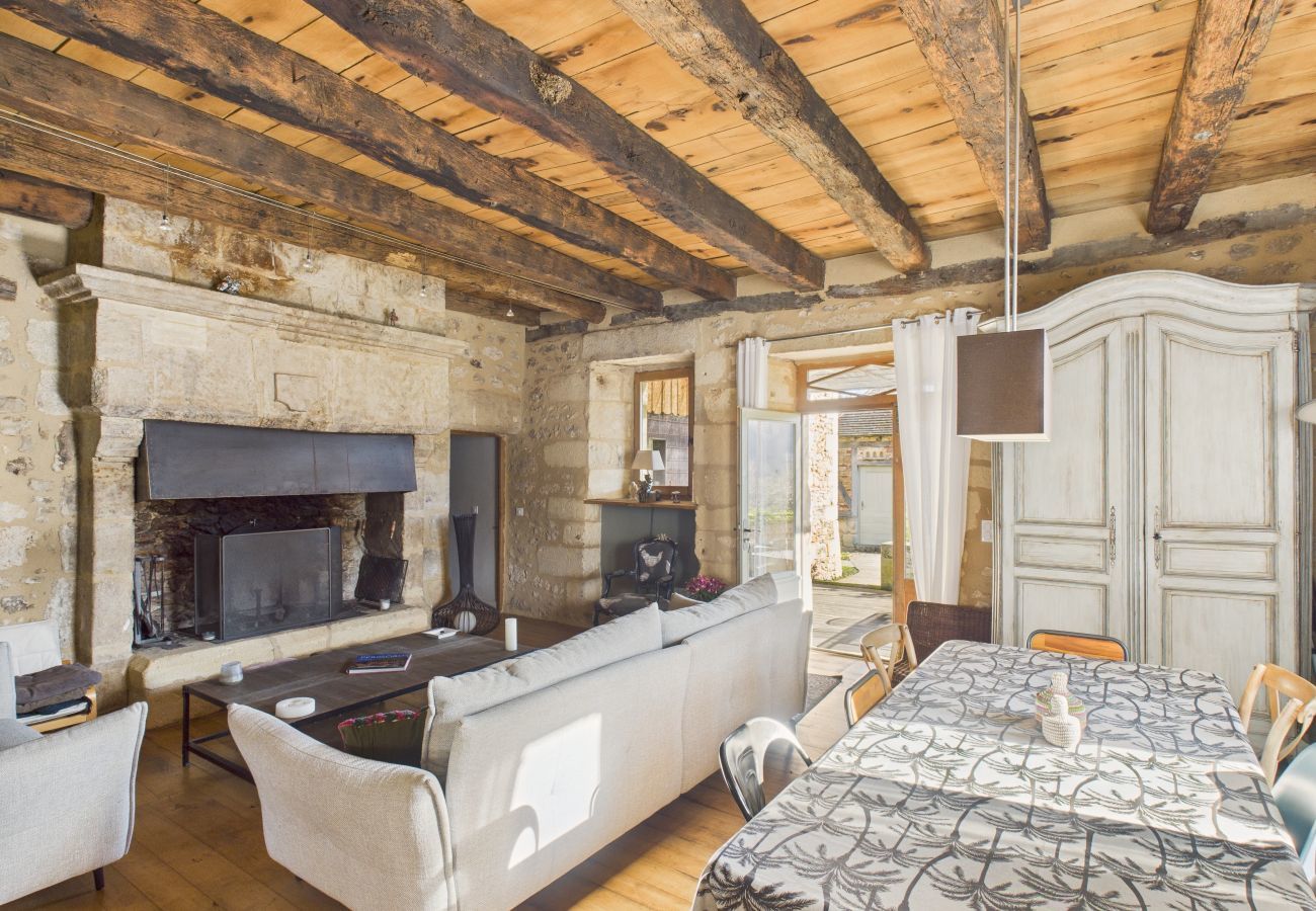 Maison à Les Eyzies-de-Tayac-Sireuil - Vue sur la vallée - Maison pour 10 - Piscine