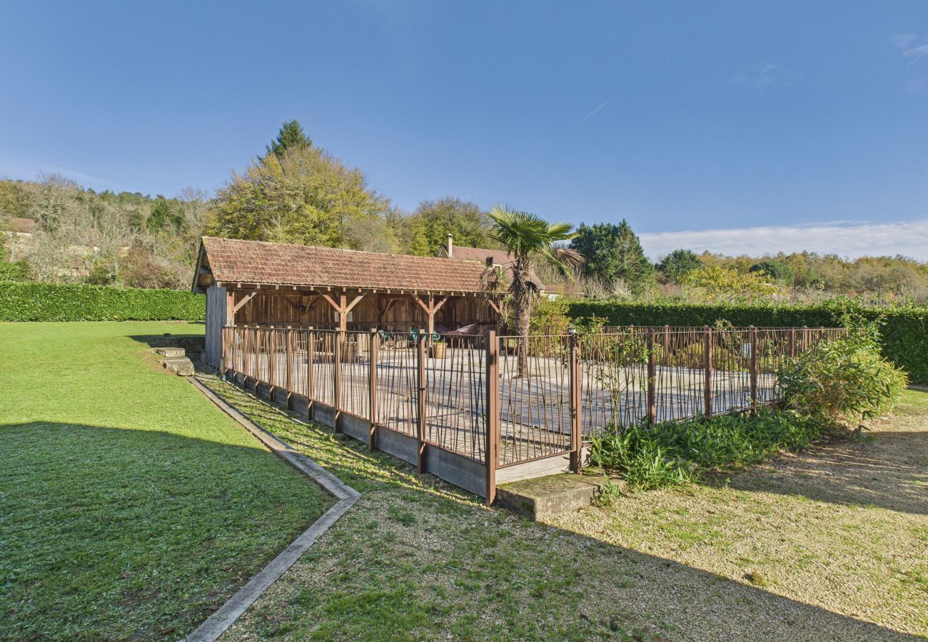 Maison à Les Eyzies-de-Tayac-Sireuil - Vue sur la vallée - Maison pour 10 - Piscine