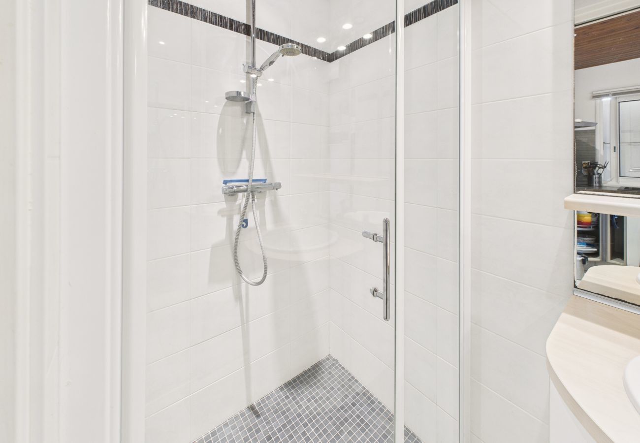 Maison à Le Bois-Plage-en-Ré - Maison pour 4 adultes et 1 enfant avec jardin