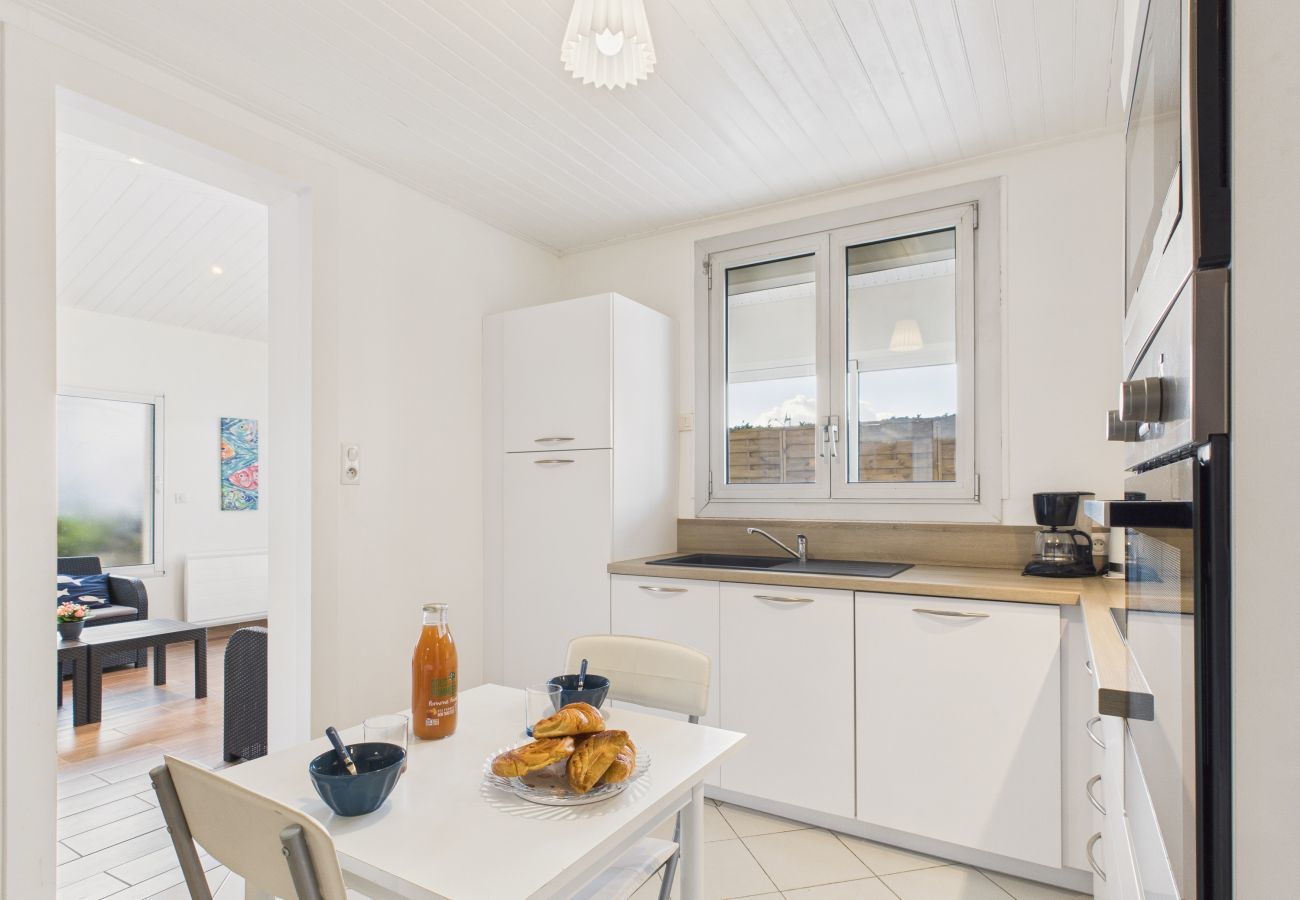 Maison à La Tranche-sur-Mer - 400m de la mer - grande maison pour 10 avec jardin