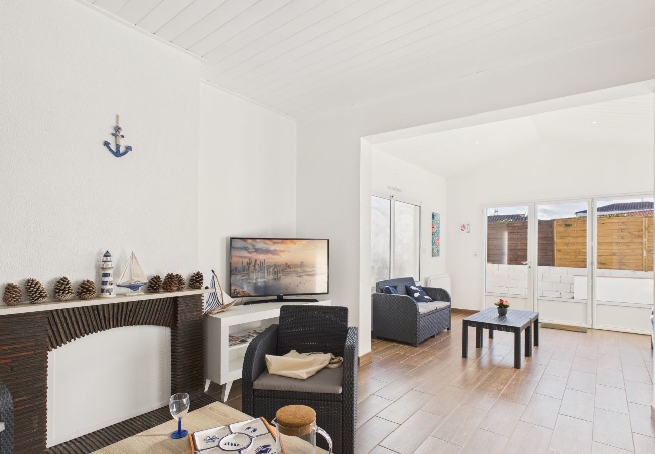 Maison à La Tranche-sur-Mer - 400m de la mer - grande maison pour 10 avec jardin