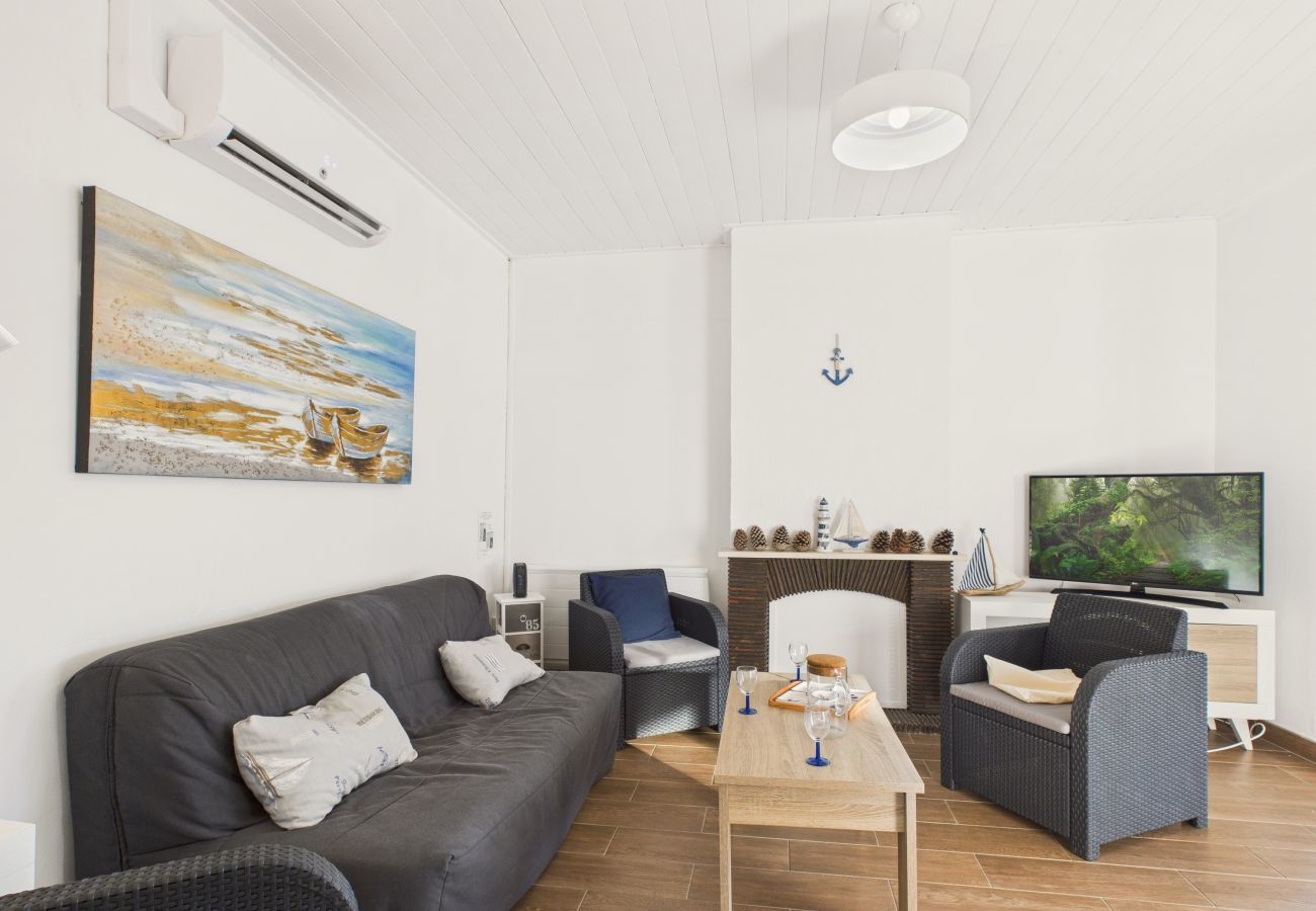 Maison à La Tranche-sur-Mer - 400m de la mer - grande maison pour 10 avec jardin