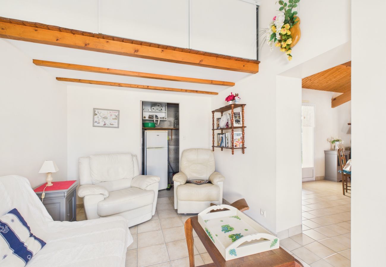 Maison à La Chaize-Giraud - Maison pour 4 avec jardin et véranda