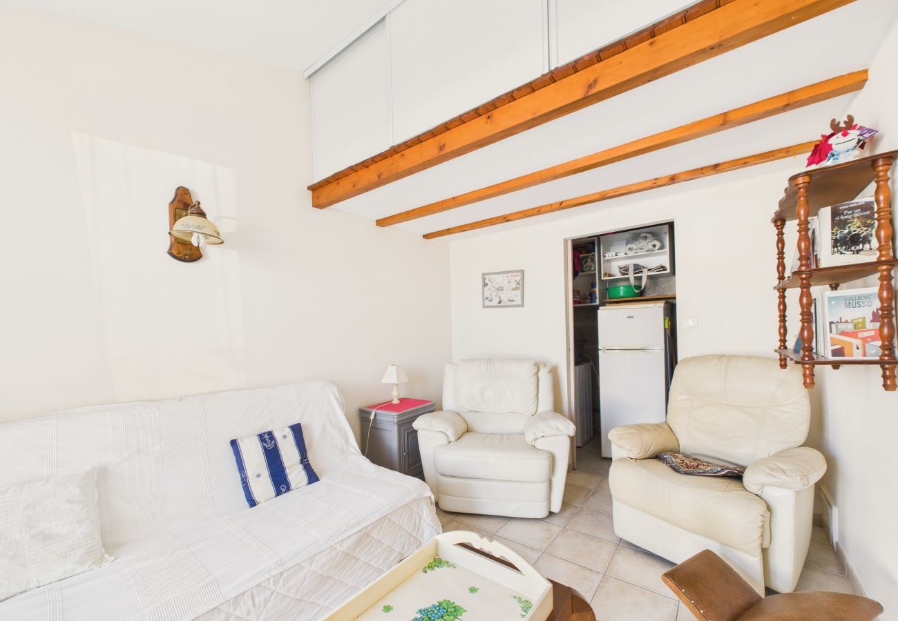 Maison à La Chaize-Giraud - Maison pour 4 avec jardin et véranda