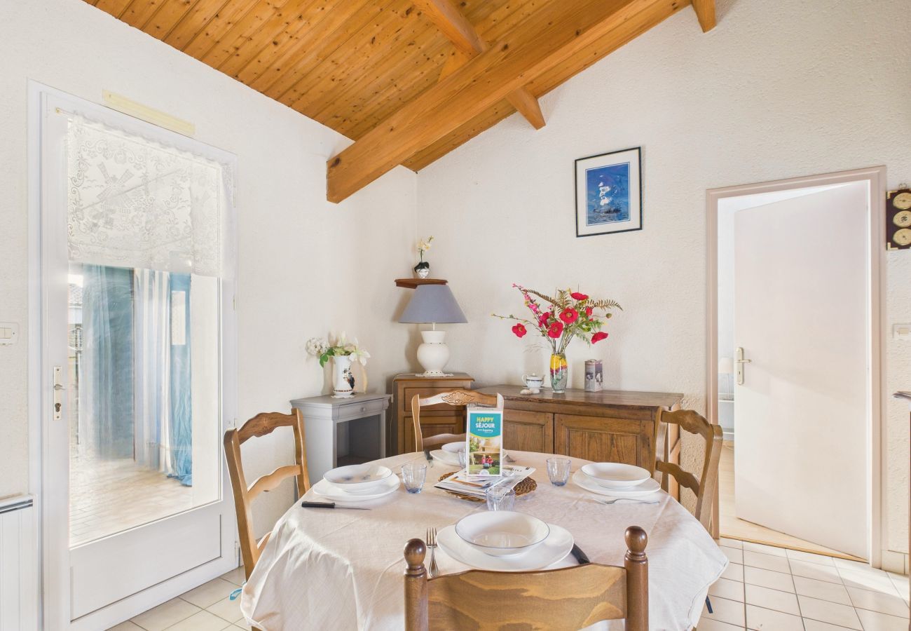 Maison à La Chaize-Giraud - Maison pour 4 avec jardin et véranda