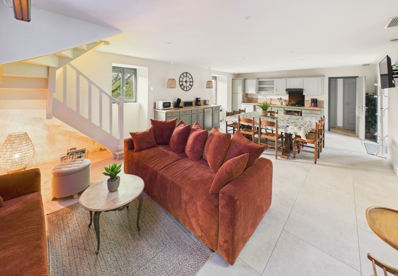 Maison à Saint-Crépin-et-Carlucet - Piscine commune - Gîte en campagne pour 10