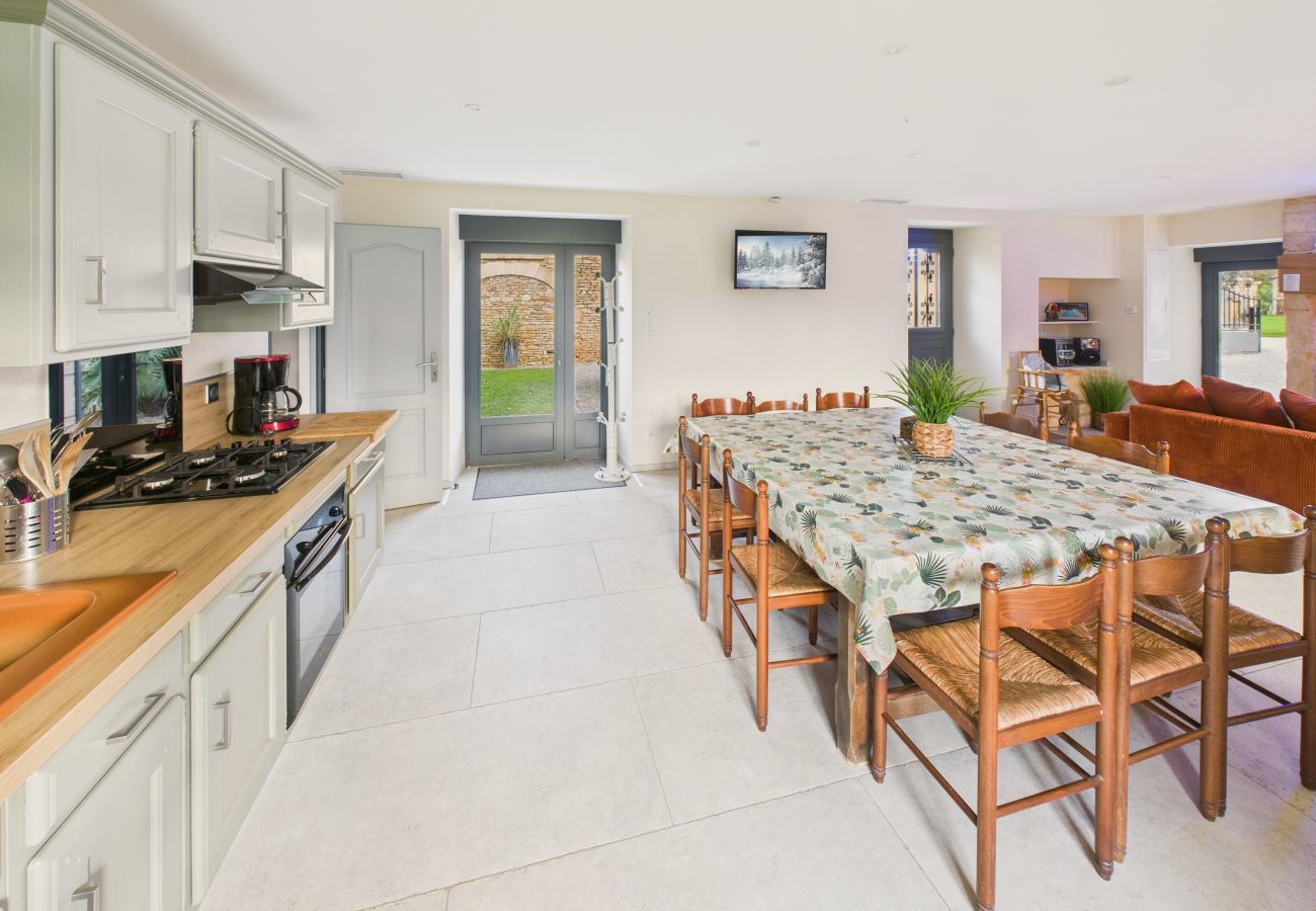 Maison à Saint-Crépin-et-Carlucet - Piscine commune - Gîte en campagne pour 10