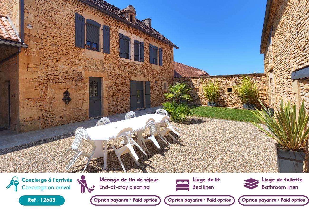 Maison à Saint-Crépin-et-Carlucet - Piscine commune - Gîte en campagne pour 10