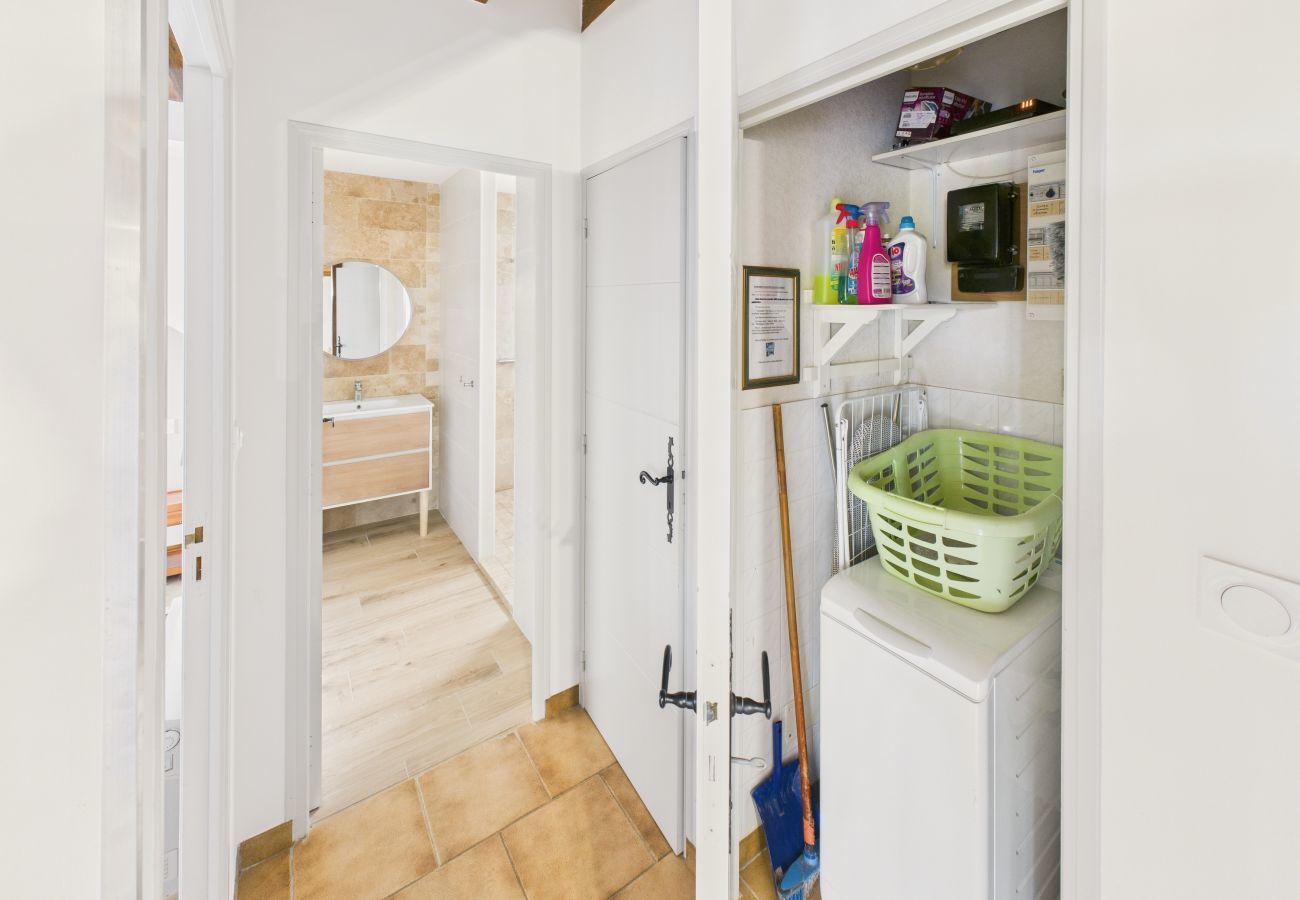 Maison à Saint-Crépin-et-Carlucet - Gîte pour 12 avec terrasse et piscine partagée