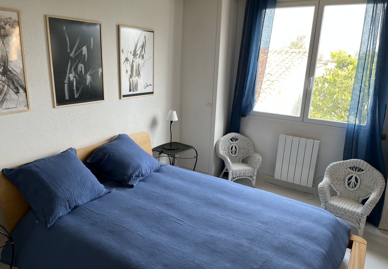 Maison à Les Portes-en-Ré - 800m de la plage, maison pour 7 avec jardin