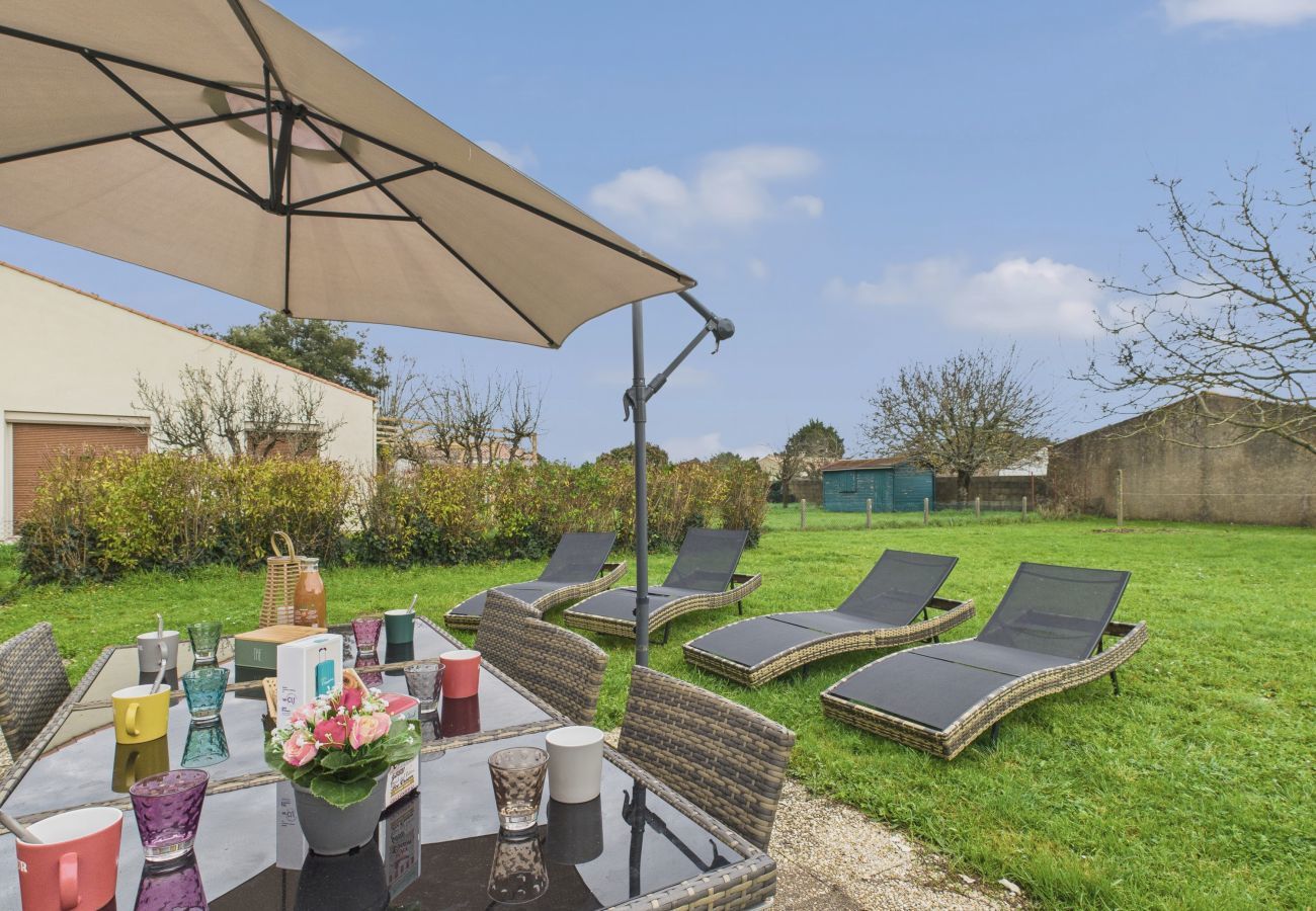 Maison à Saint-Vincent-sur-Jard - 500m de la plage, maison avec jardin pour 6