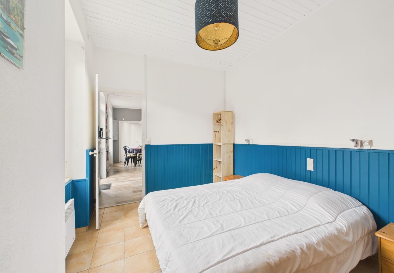 Maison à Saint-Michel-Chef-Chef - Maison à 50m de la mer, 8 adultes 3 enfants