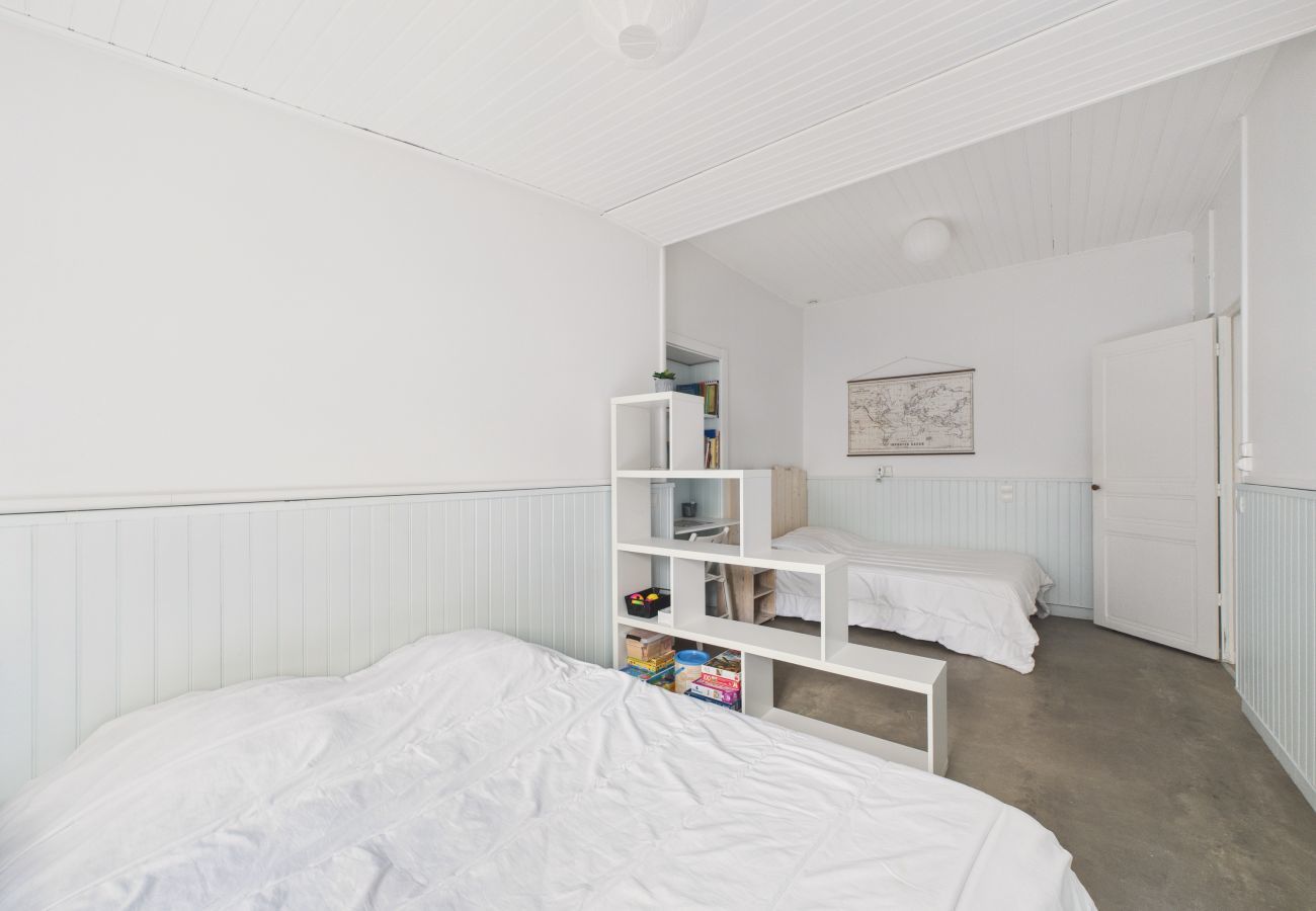 Maison à Saint-Michel-Chef-Chef - Maison à 50m de la mer, 8 adultes 3 enfants