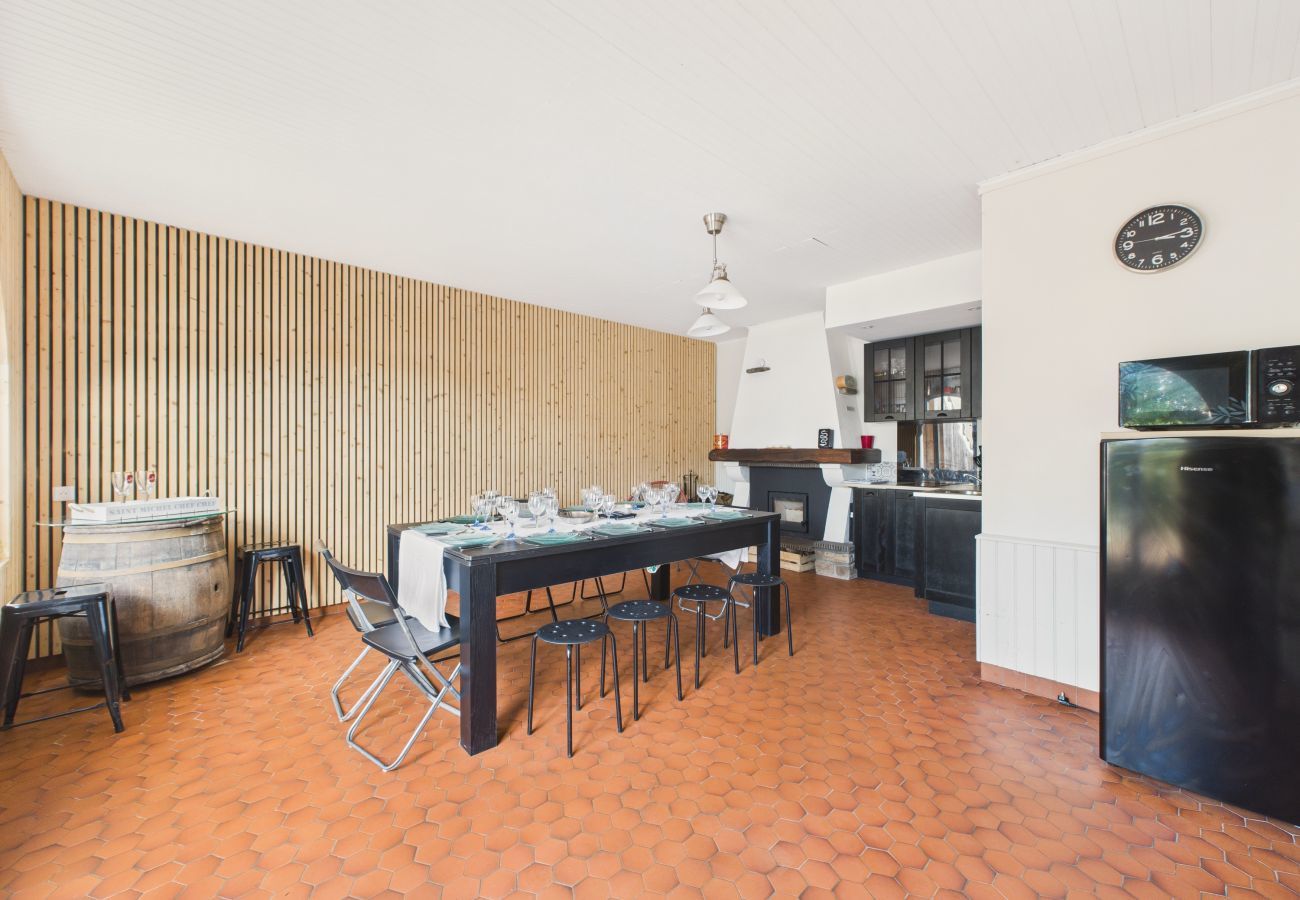 Maison à Saint-Michel-Chef-Chef - Maison à 50m de la mer, 8 adultes 3 enfants