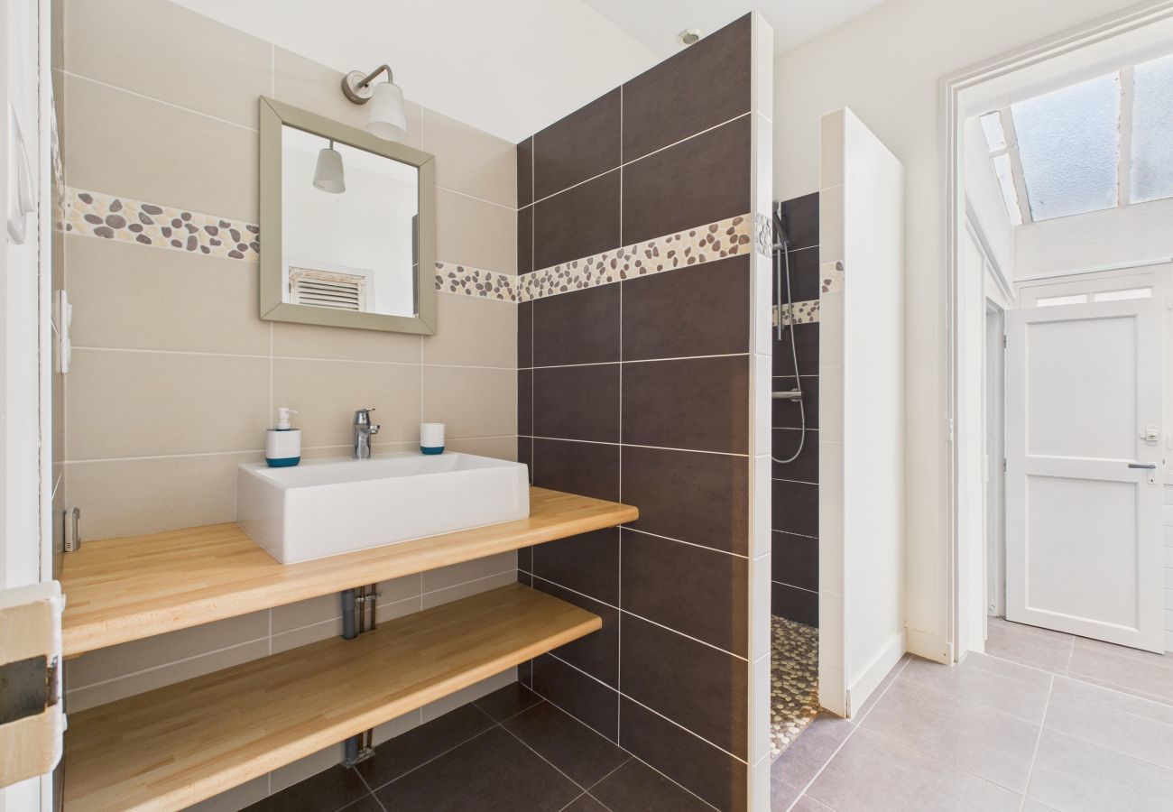 Maison à Le Pouliguen - 800m de la plage, maison avec terrasse pour 6