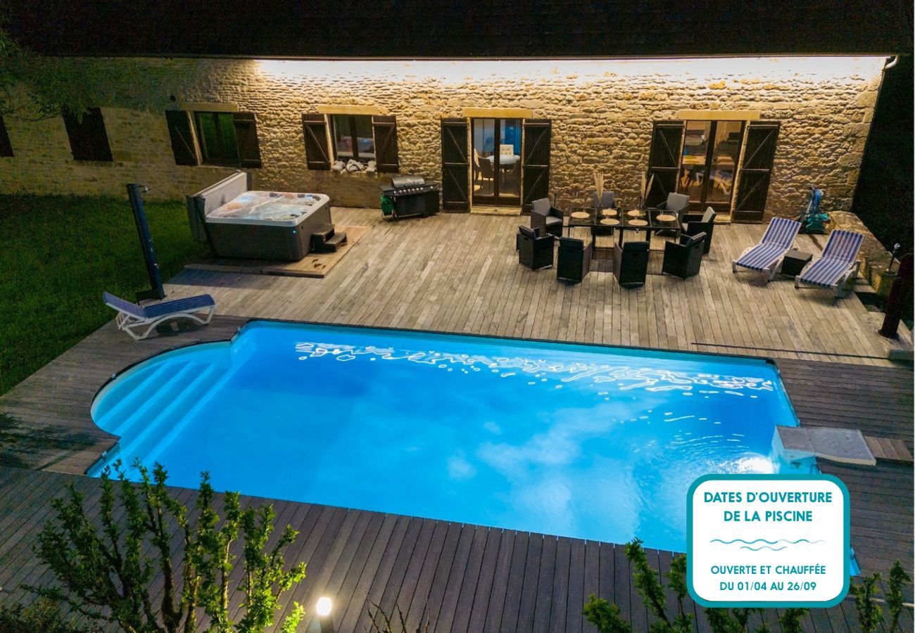 Maison à Montignac - Piscine chauffée et jacuzzi - 4 adultes 4 enfants