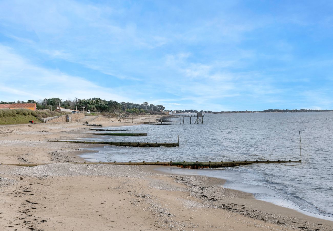 Maison mitoyenne à La Bernerie-en-Retz - Maison à 30m de la mer - jardin pour 4