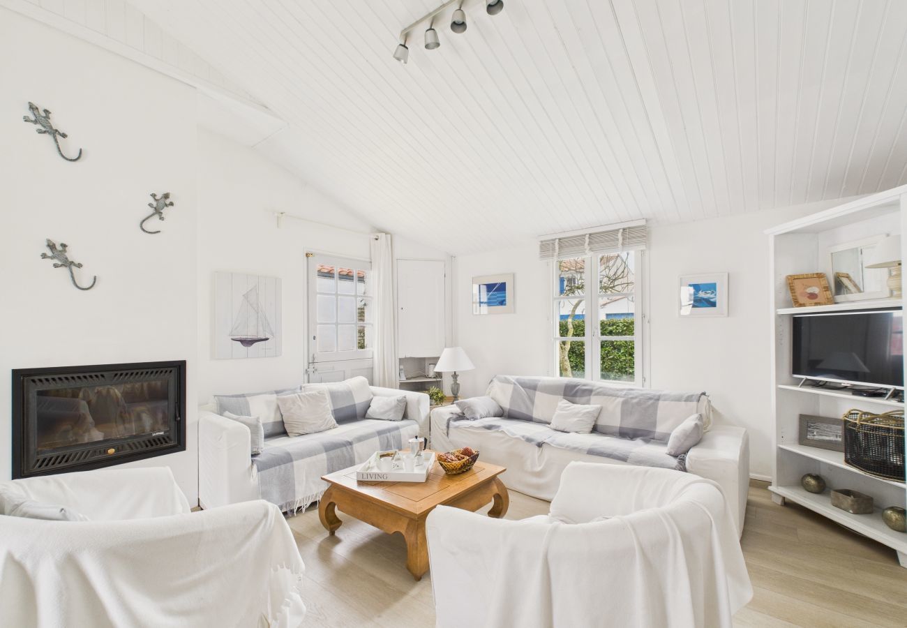 Maison à L'Epine - 500 m de la plage, jardin, maison pour 8