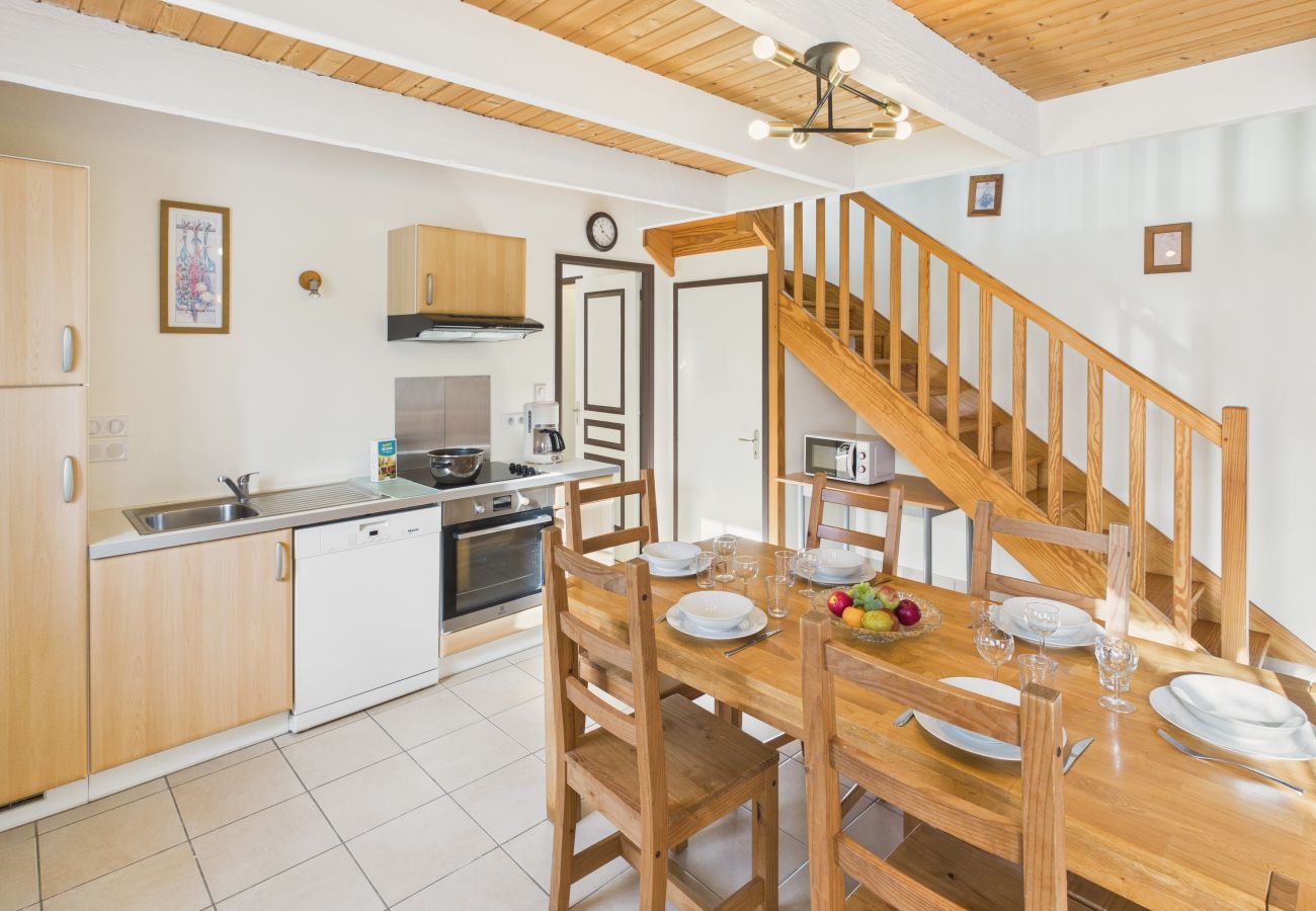 Maison à Penmarch - Gîte 6 personnes avec jardin proche plage