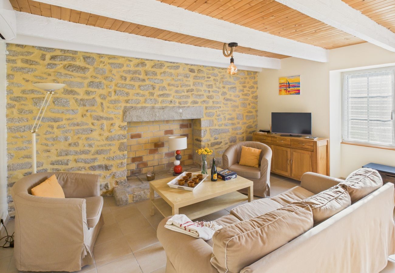 Maison à Penmarch - Gîte 6 personnes avec jardin proche plage