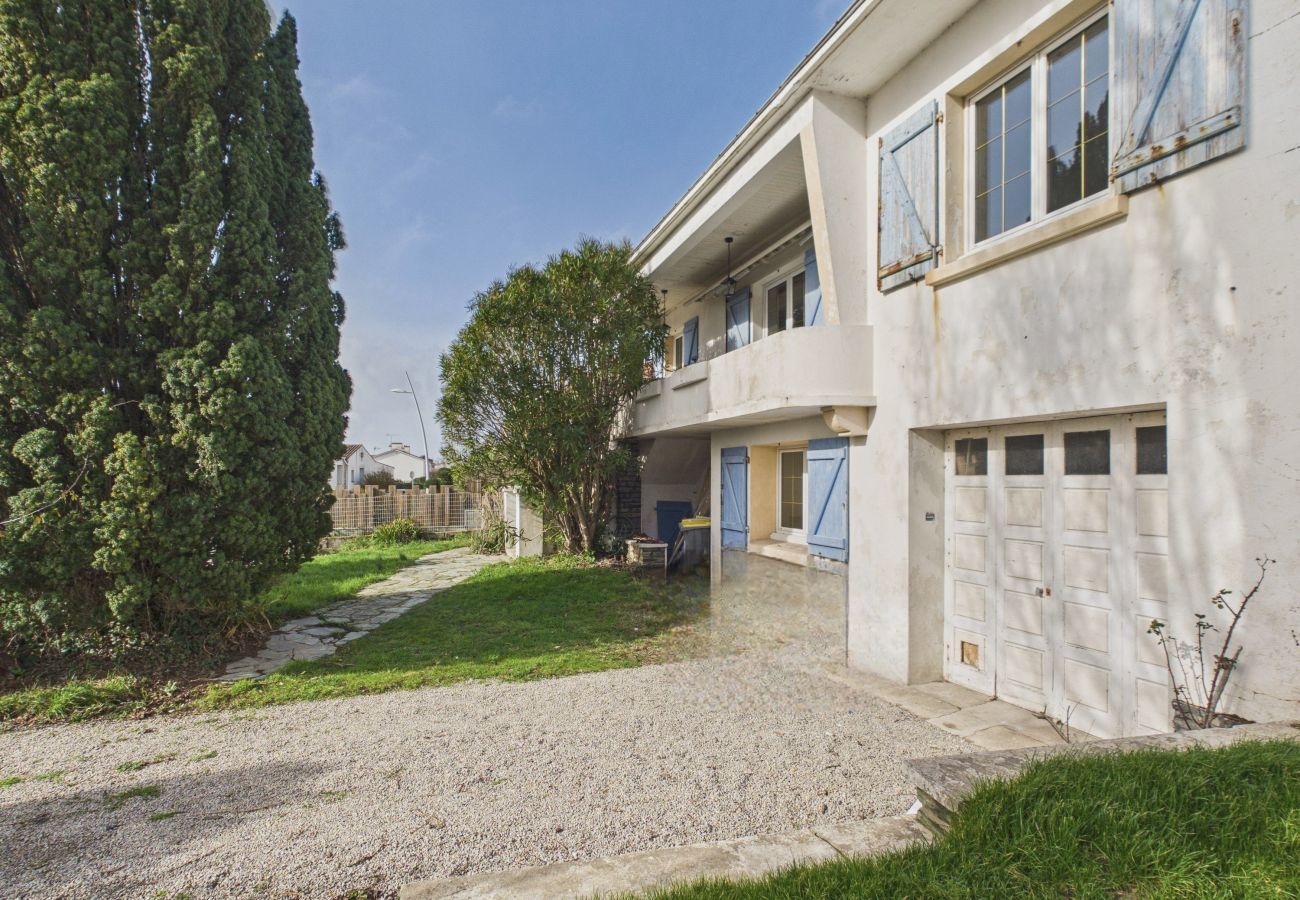 Maison à Saint-Gilles-Croix-de-Vie - Maison tout confort pour 8 avec jardin