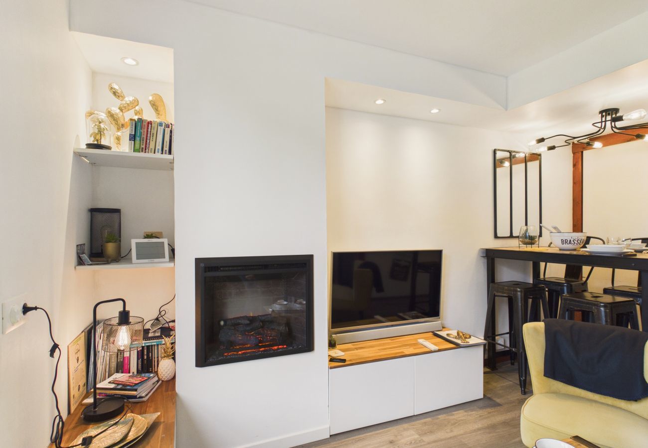 Appartement à Arzon - Piscine commune, plage à 300m, séjour pour 2