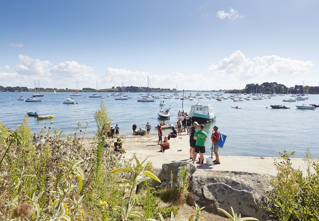 Appartement à Arzon - Piscine commune, plage à 300m, séjour pour 2