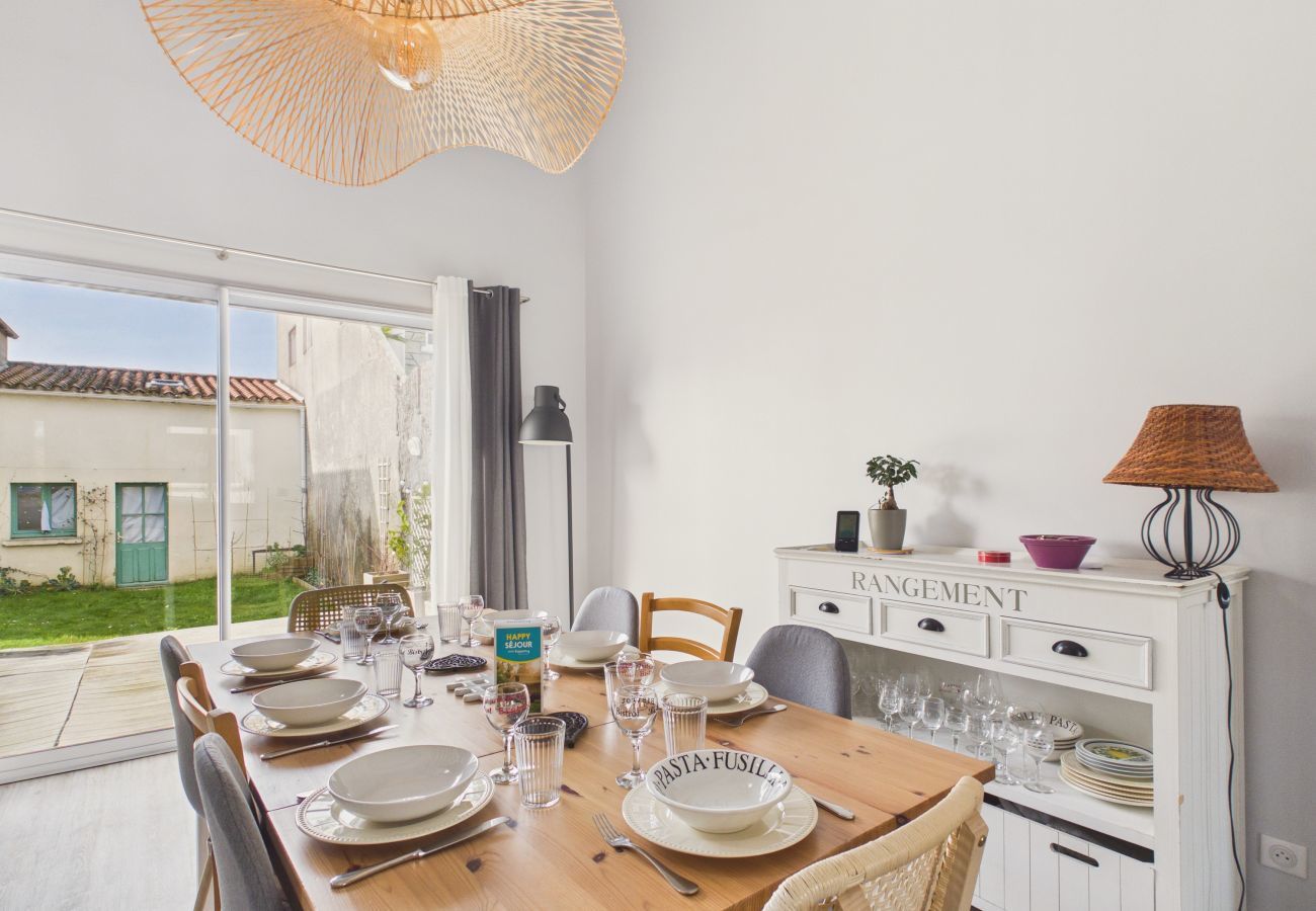 Maison à Saint-Gilles-Croix-de-Vie - Maison pour 8 avec jardin, centre St-Gilles