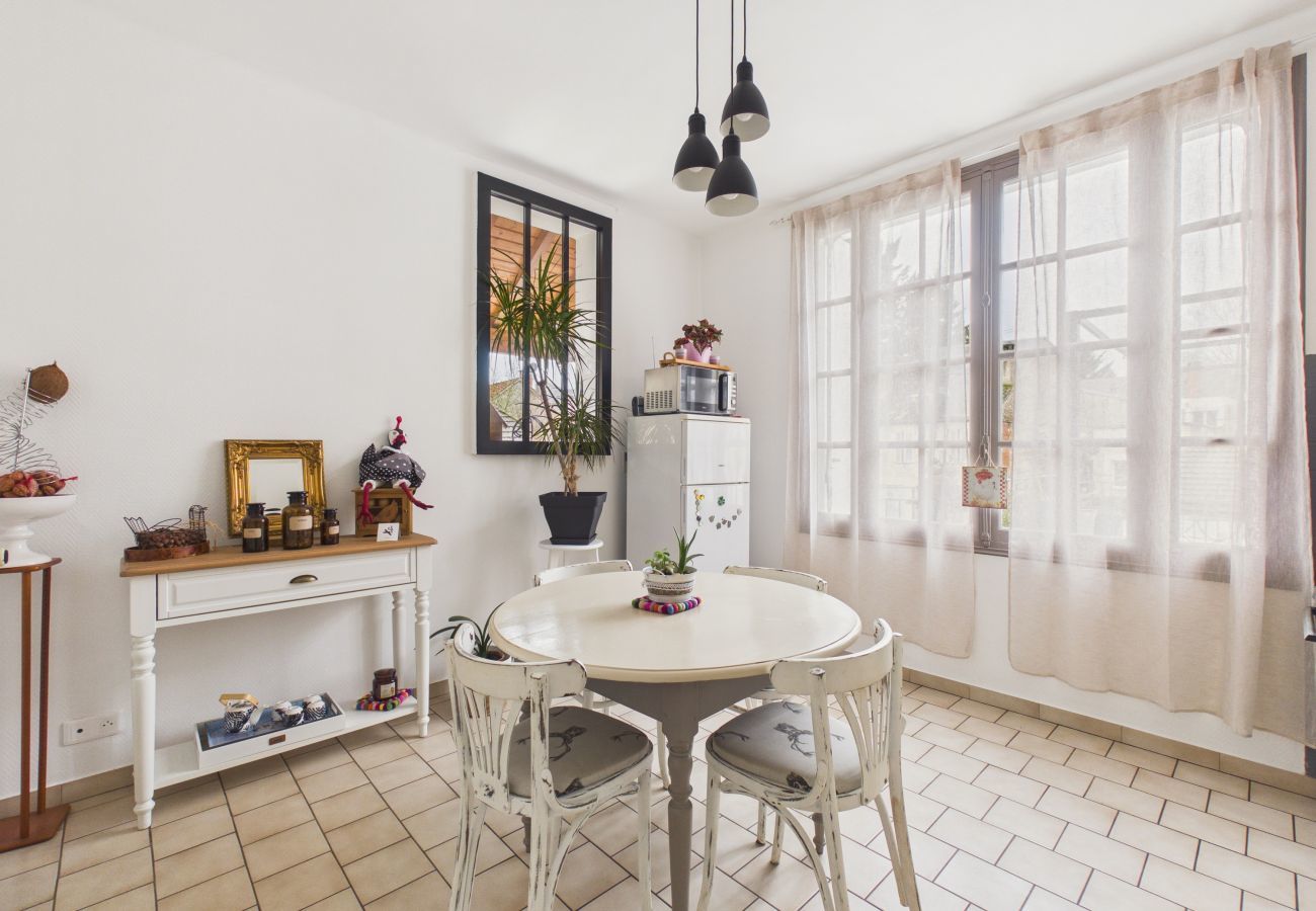 Maison à Montignac - Maison pour 4 avec terrasse - centre Montignac