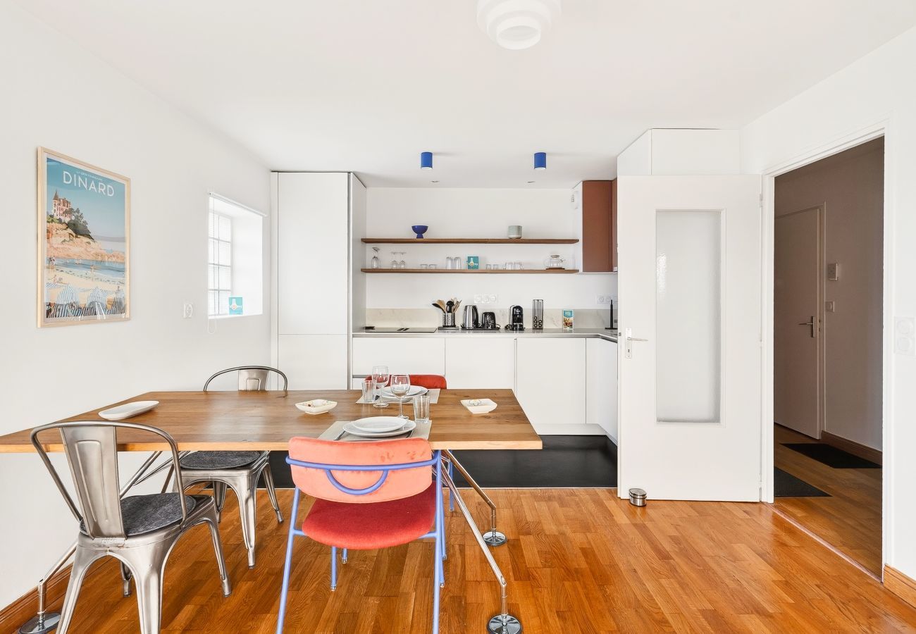 Appartement à Dinard - Appartement pour 2, terrasse, 2 pas du centre