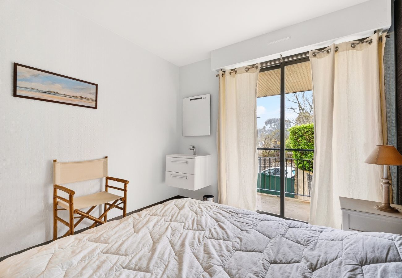 Maison à Dinard - Maison pour 12 avec jardin à 600 m de la plage