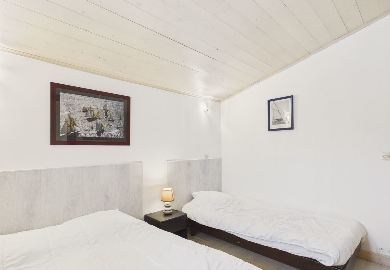 Maison mitoyenne à La Flotte - Maison pour 5 à 200 m du port de La Flotte