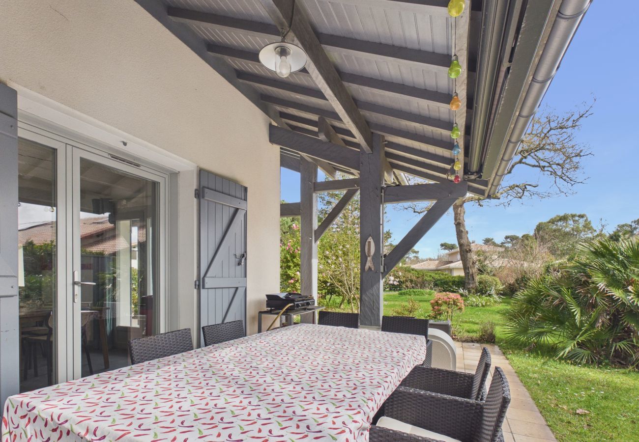 Maison à Andernos-les-Bains - Jolie maison familiale avec jardin pour 6 