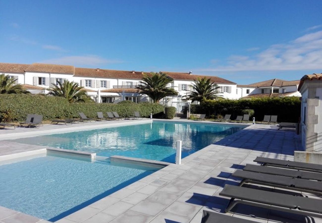 Studio à Ars-en-Ré - Mer à 200 m, piscine commune, séjour pour 2