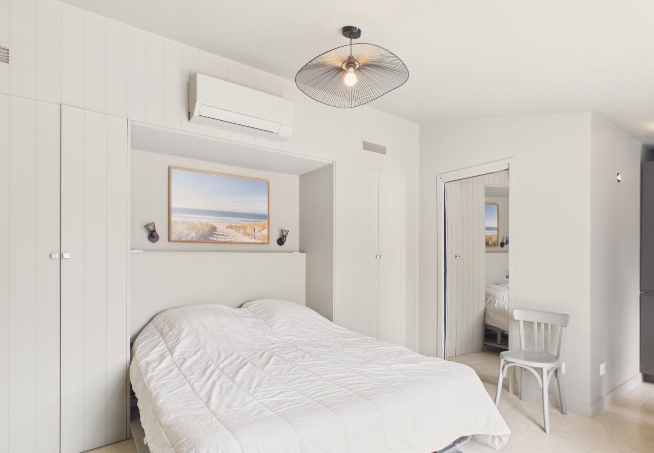 Maison à Ars-en-Ré - Séjour pour 8, jardin, proche marais salants