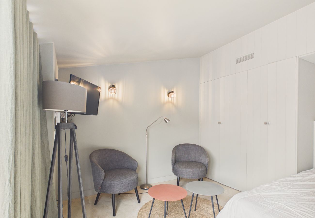 Maison à Ars-en-Ré - Séjour pour 8, jardin, proche marais salants