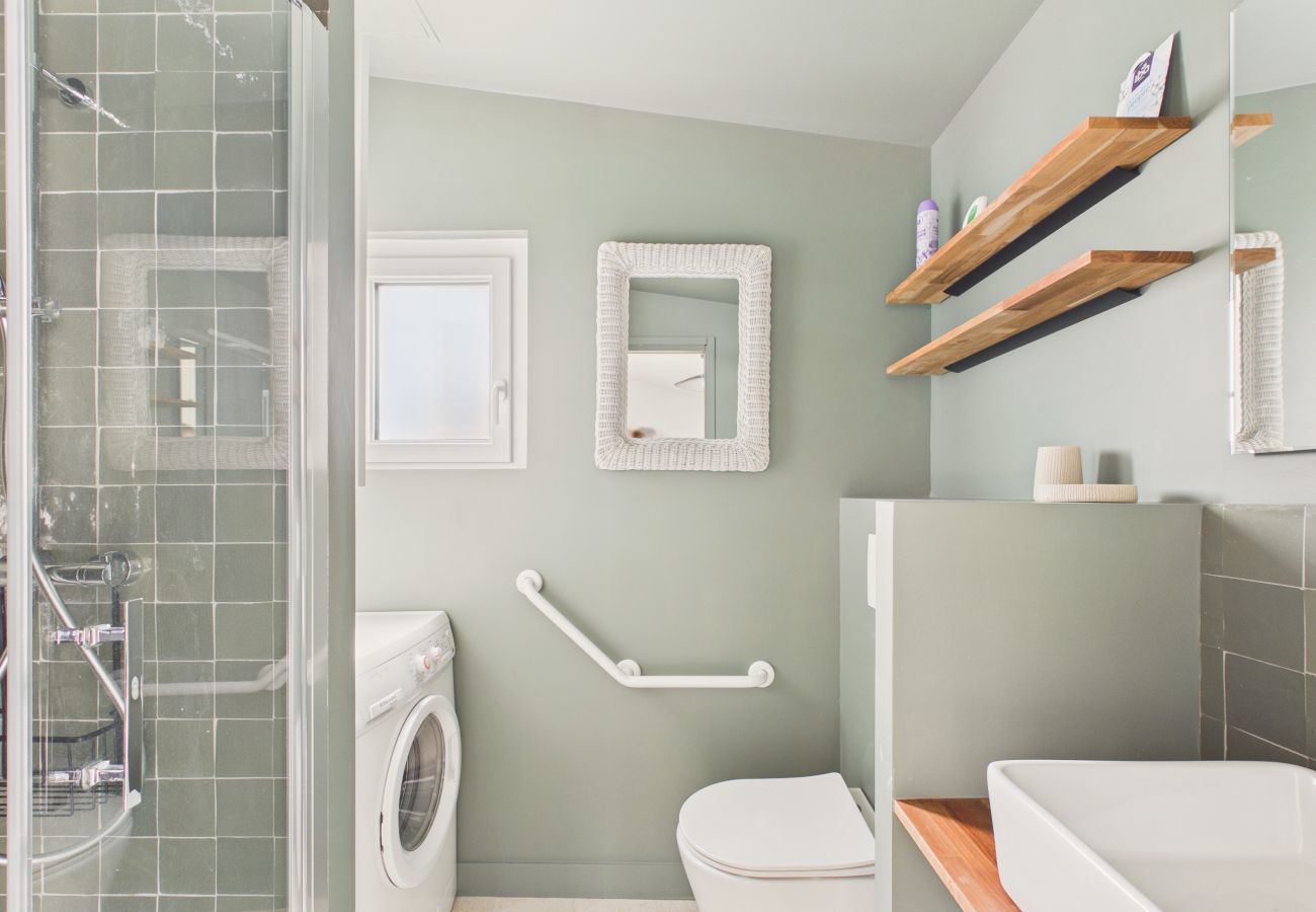 Maison à Ars-en-Ré - Séjour pour 8, jardin, proche marais salants