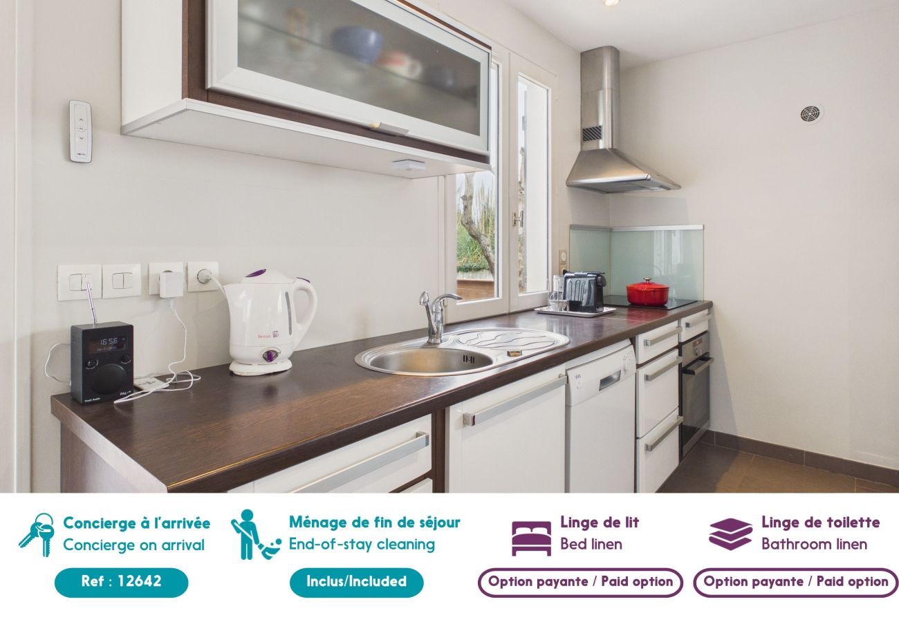 Maison à Ars-en-Ré - Séjour pour 8, jardin, proche marais salants