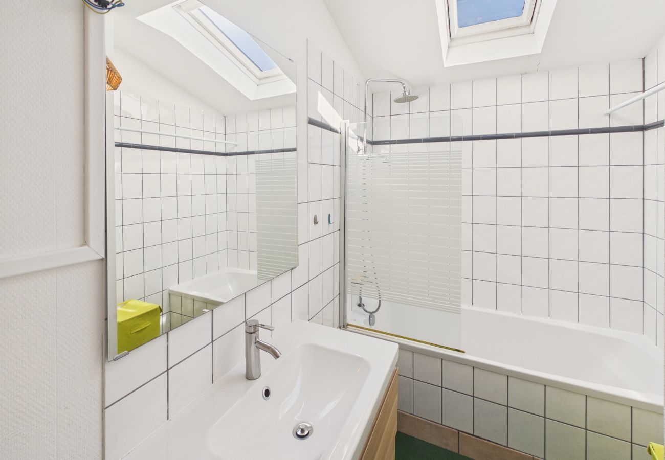 Maison à Plomeur - Maison pour 5 avec jardin, centre Plomeur