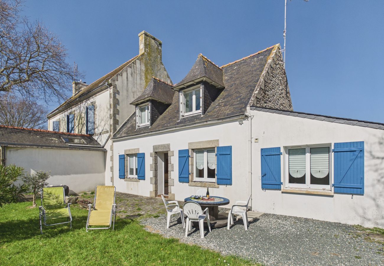 Maison à Plomeur - Maison pour 5 avec jardin, centre Plomeur