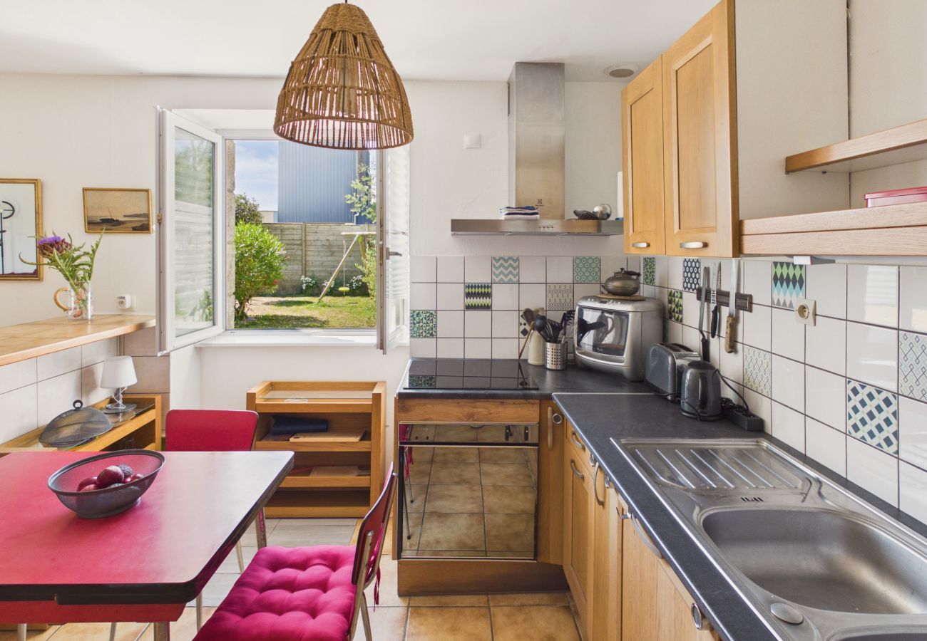 Maison à Plomeur - Maison familiale 5 pers, jardin - Proche de la Torche