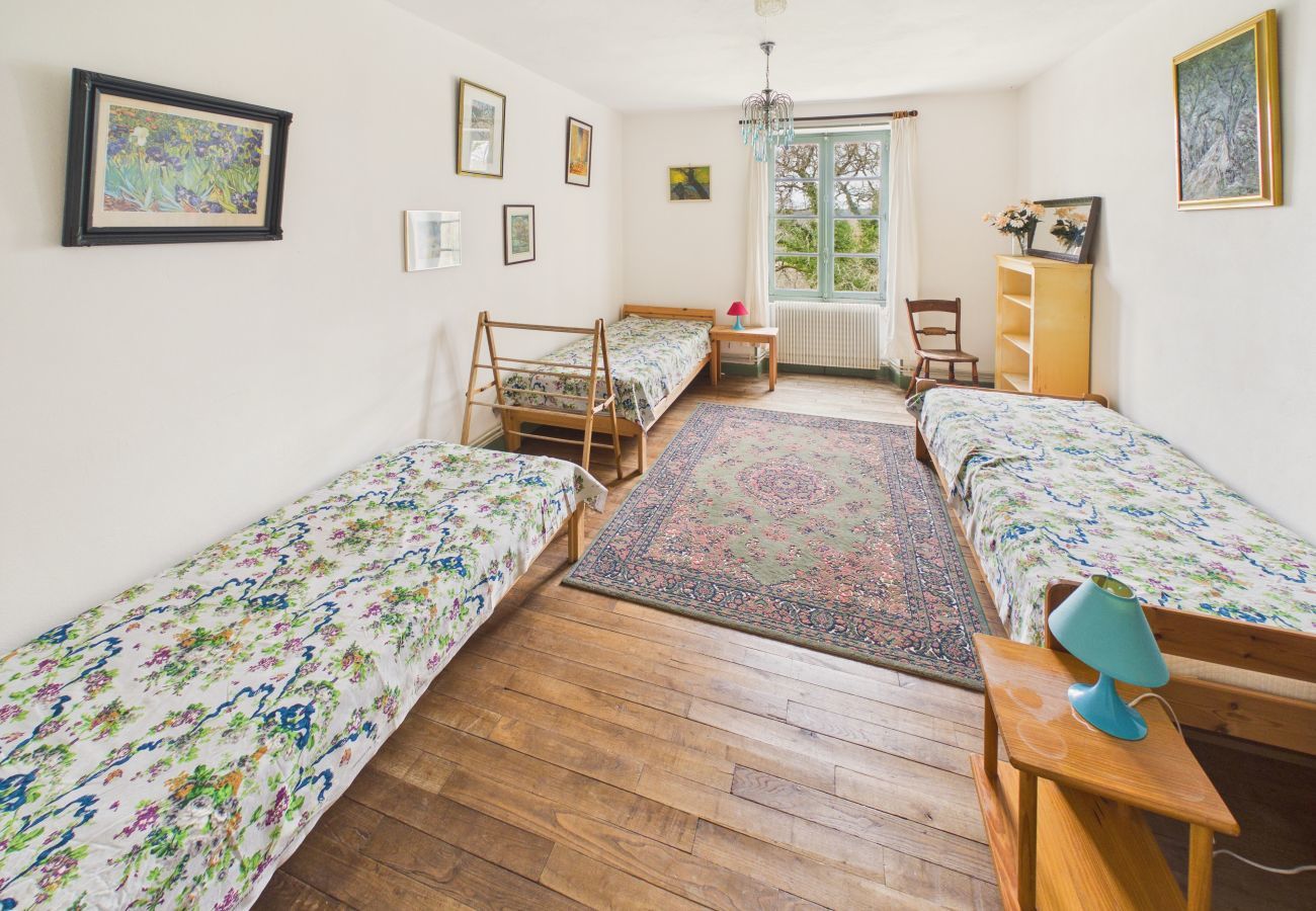 Gîte Rural à Fanlac - Le Pigeonnier, maison authentique pour 5 