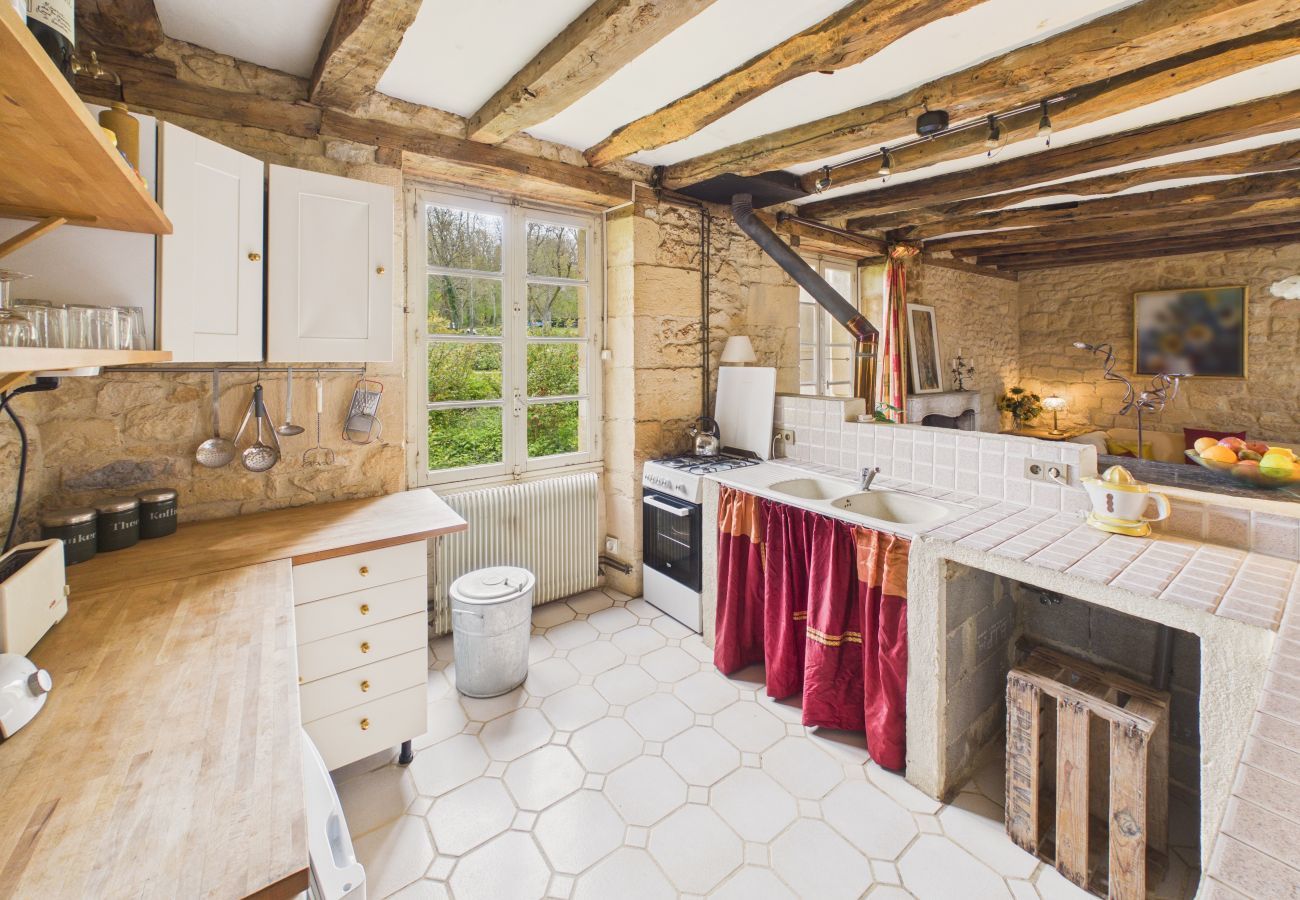 Gîte Rural à Fanlac - Le Pigeonnier, maison authentique pour 5 