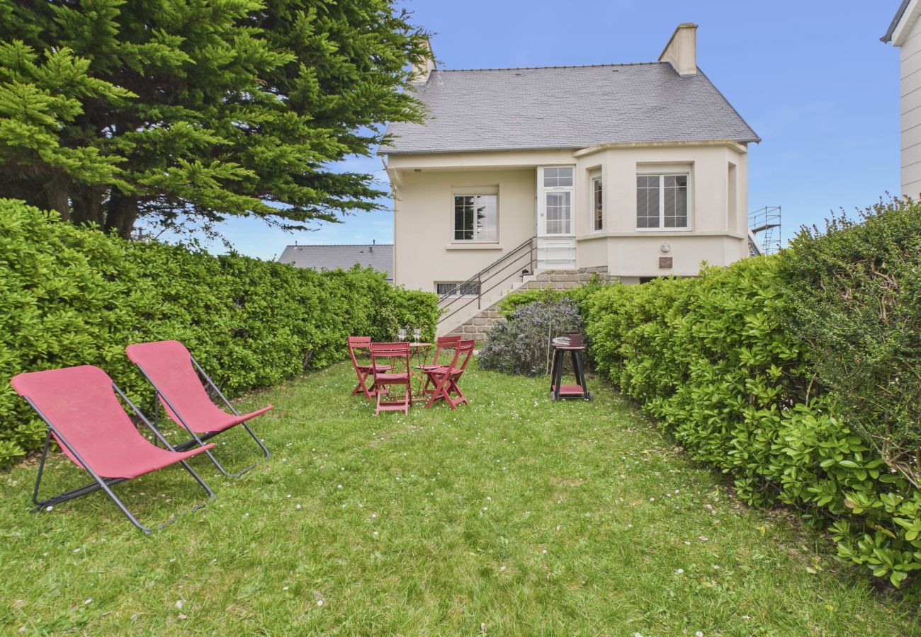 Maison à Brignogan-Plage - 450m de la plage, maison pour 2 adultes/2 enfants