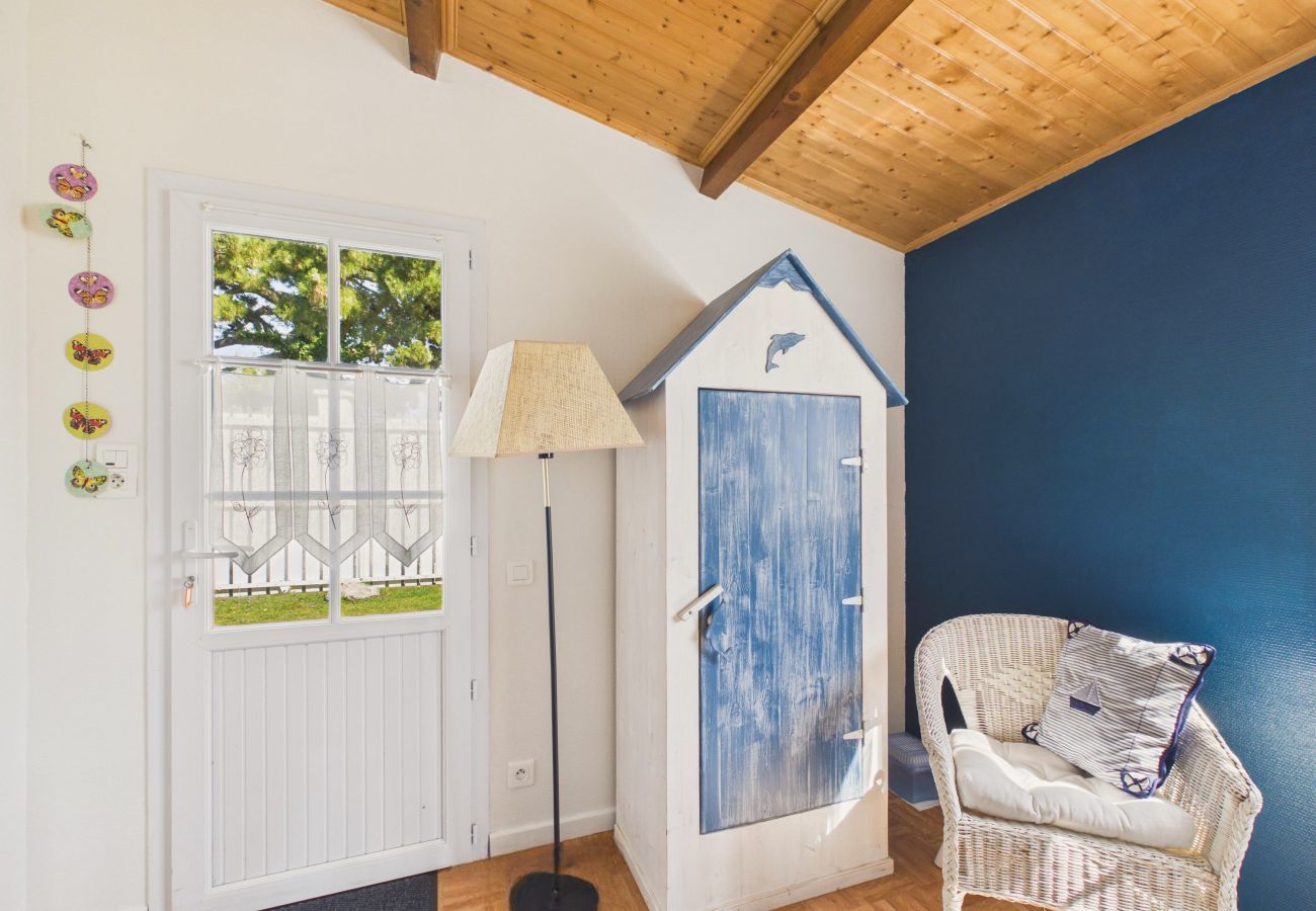 Maison à Barbâtre - Séjour pour 8 avec piscine, mer à 300 m