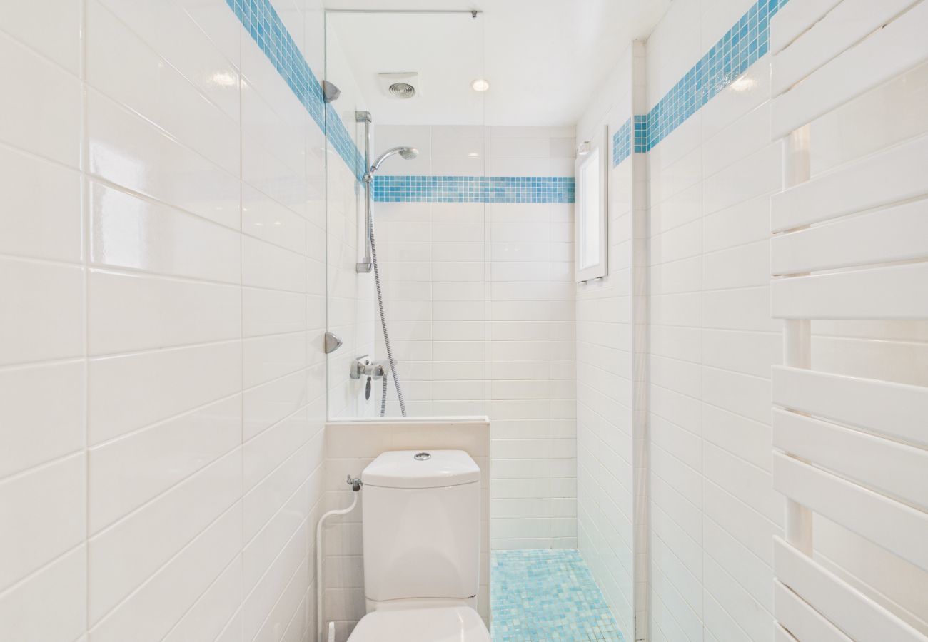 Maison à Barbâtre - Séjour pour 8 avec piscine, mer à 300 m